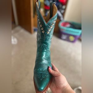 Women size 8 B Justin boots